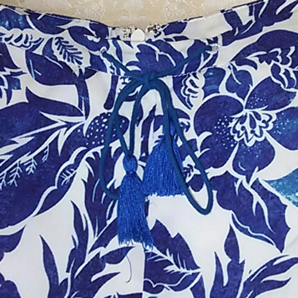 TJD blue floral high waisted shorts - Picture 3 of 8